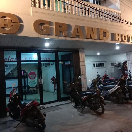 Grand Hotel Pemangkat Zewnętrze zdjęcie